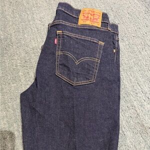 Unused Levi's Men's Dark Indigo Straight Jeans Waist 34 Length 30